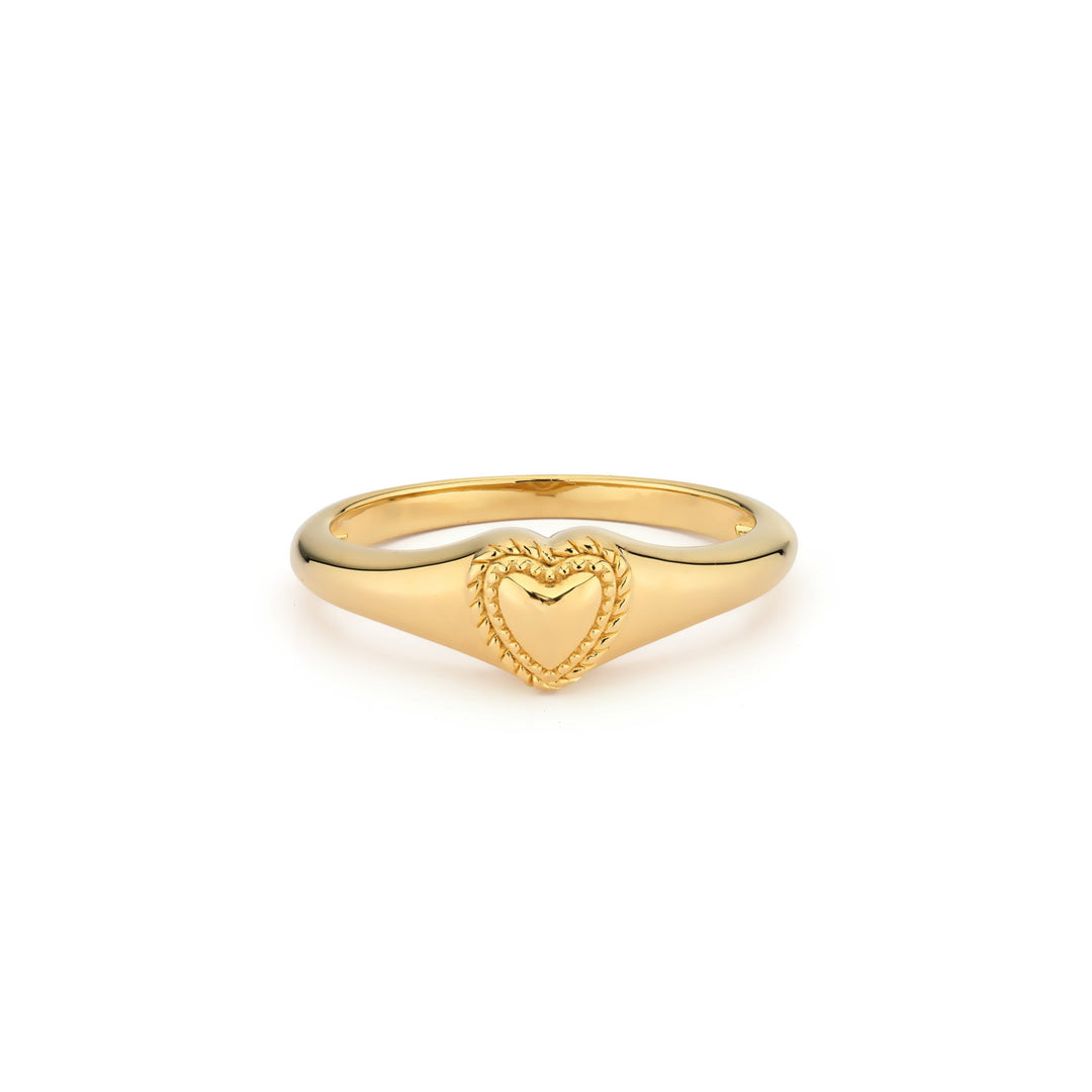 Ring met hart en structuur