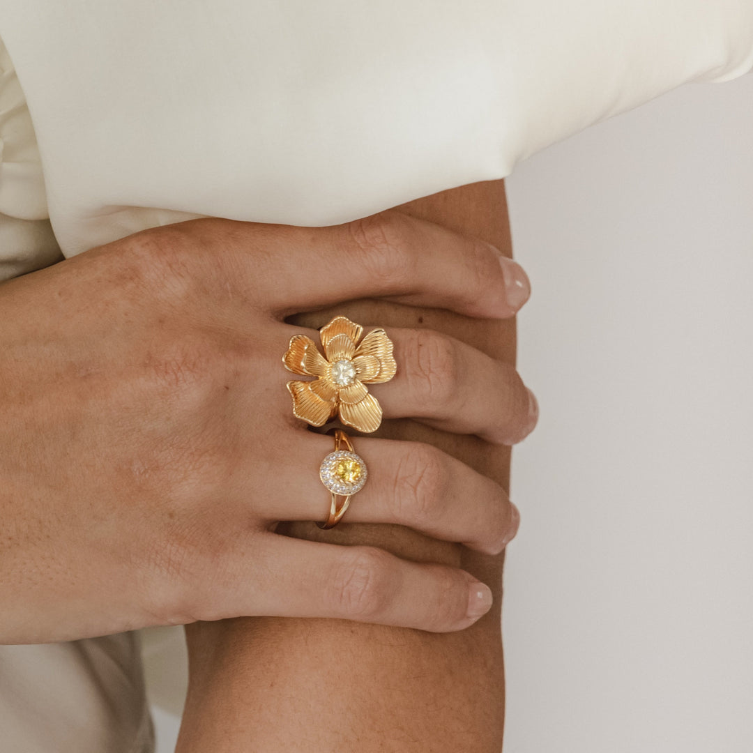 Bloemvormige statement ring met groene steen - 124154Y