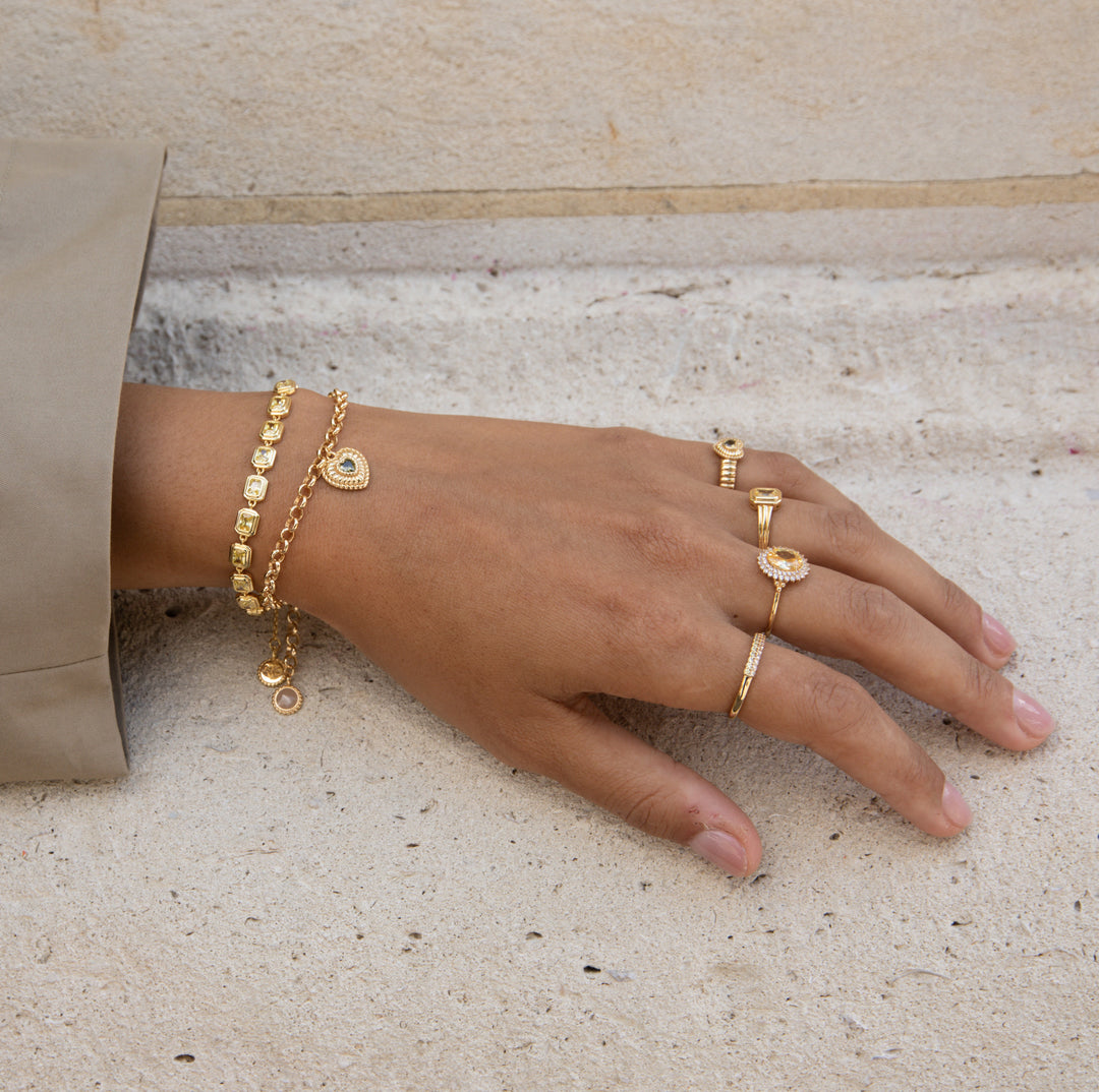 Vintage look armband met gekleurde stenen
