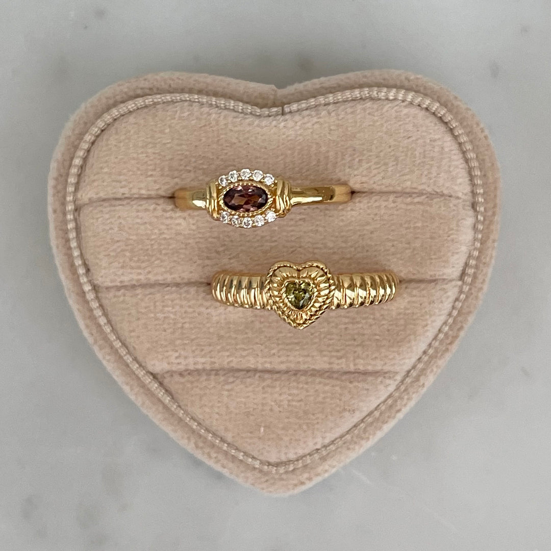 Ring with heartshape and structure - 124159Y