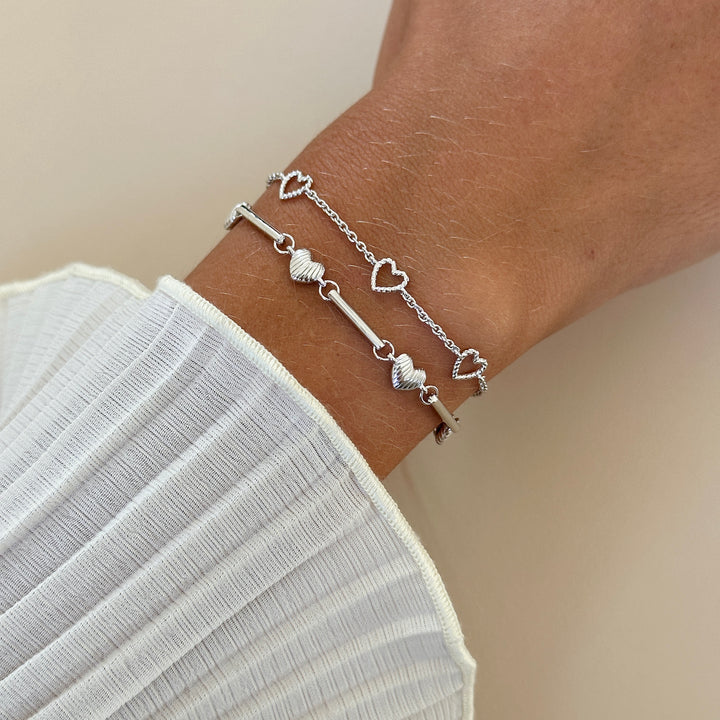 Bracelet with rope structured hearts - 22460S