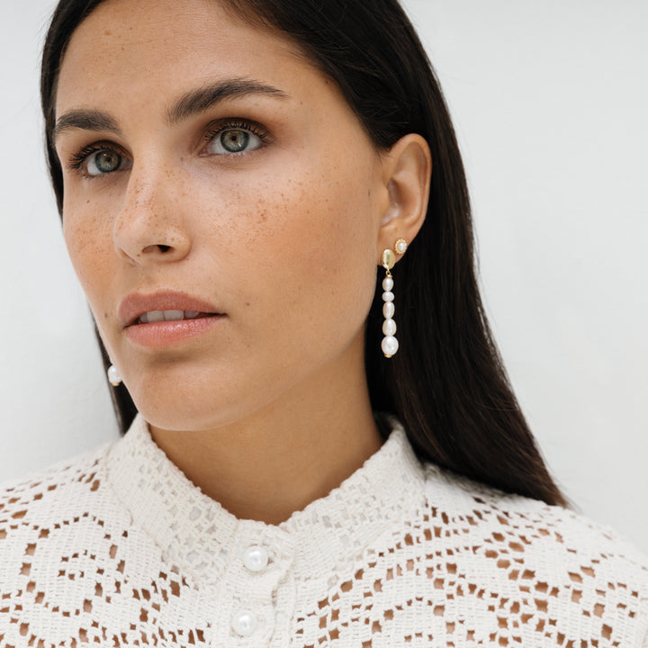 Earring with uneven sweetwater pearls - 424104Y
