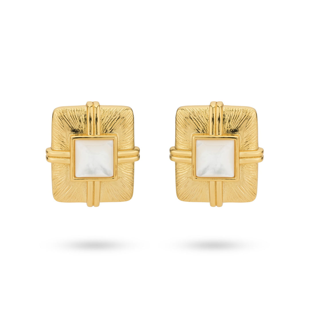Vintage look earstud with mother of pearl