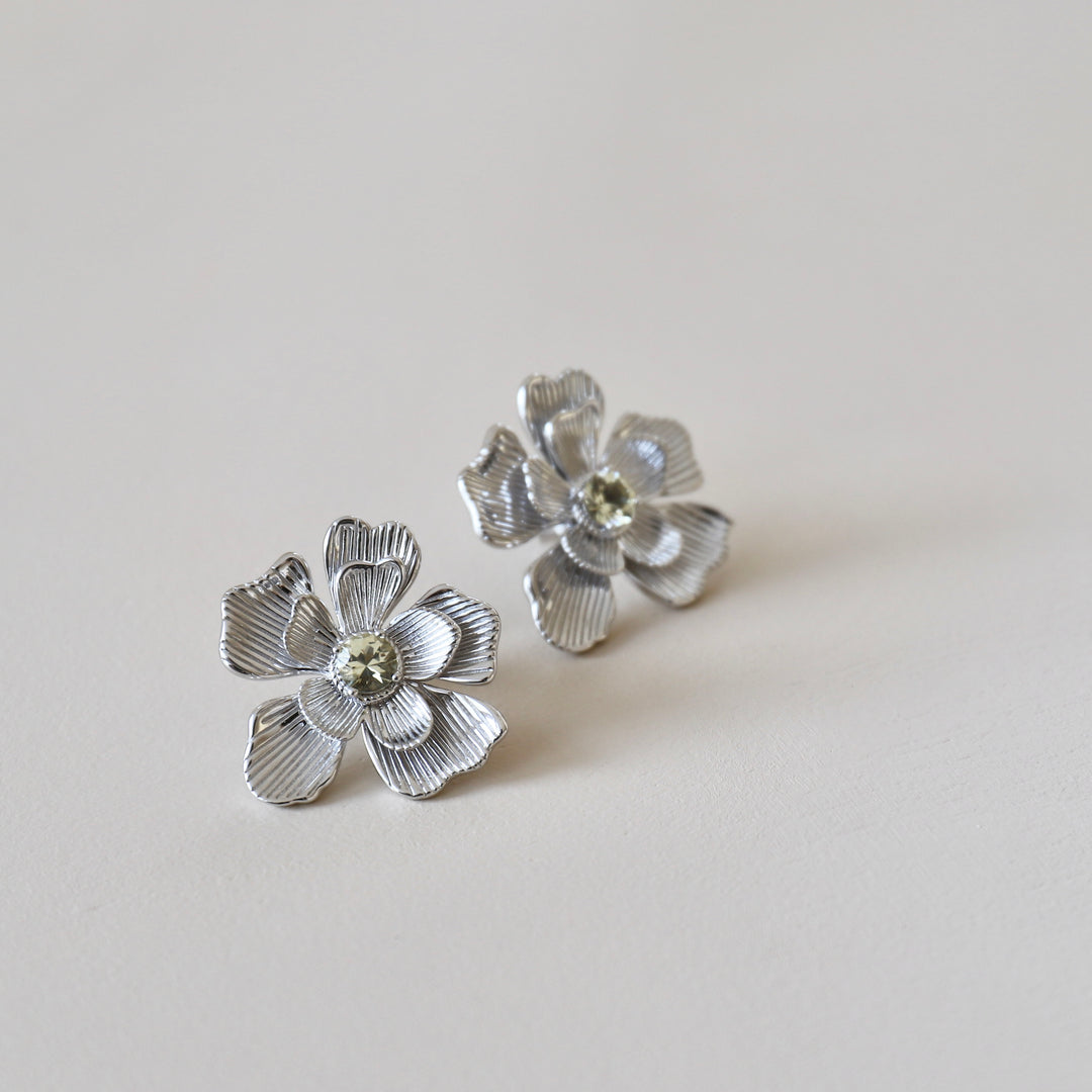 Flowershaped statement earrings - 42496S