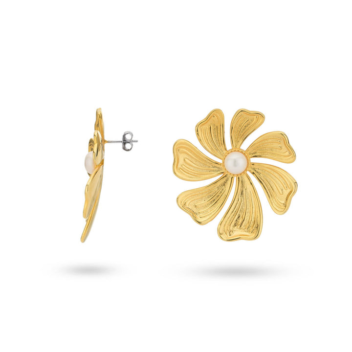 Bold flower shaped earring with freshwater pearl - 434001B