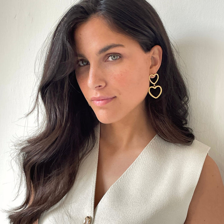 Bold heart shaped earrings with structure - 434006B