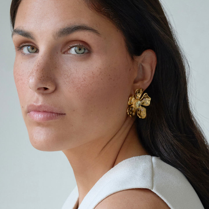 Bold flower shaped earring with colored stones - 434005B
