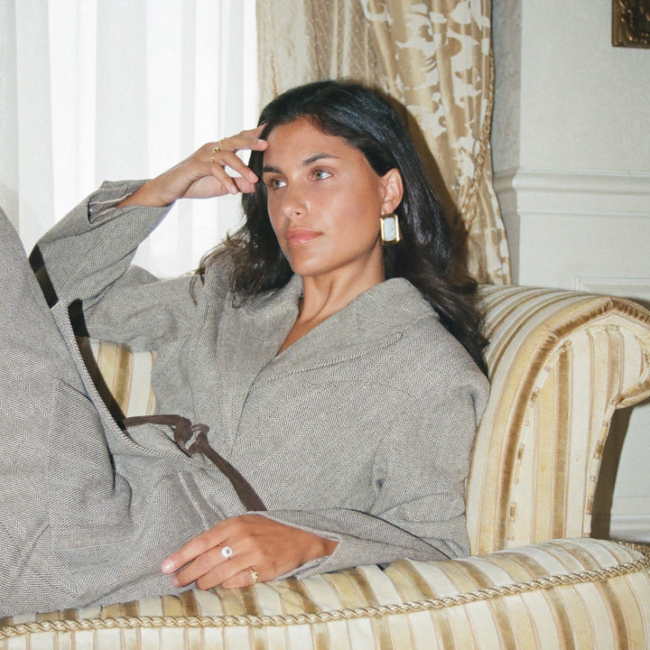 Bold pearl frame earrings