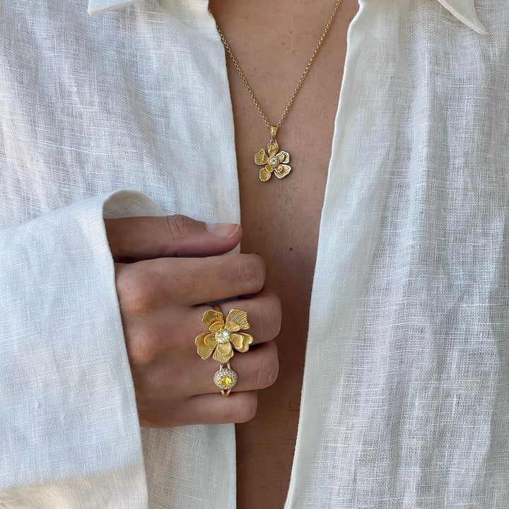 Bloemvormige statement ring met groene steen - 124154Y