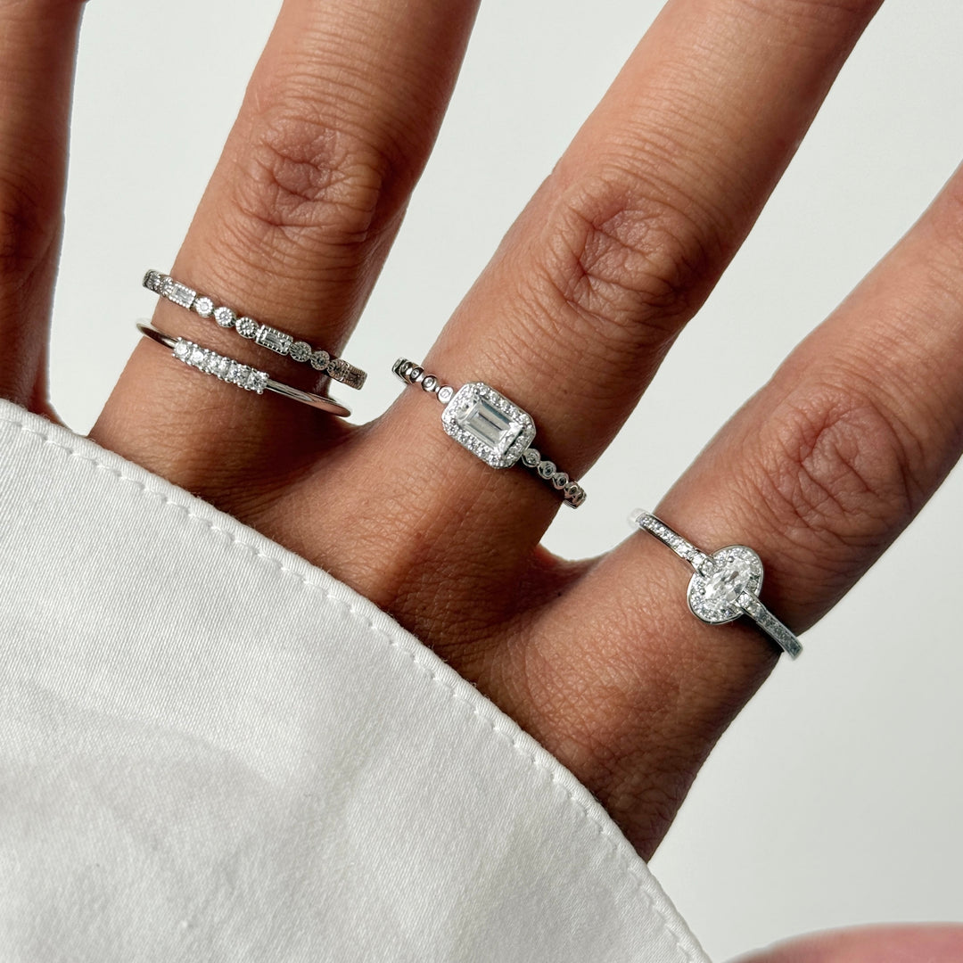 Ring met kleine witte steentjes - 124151S