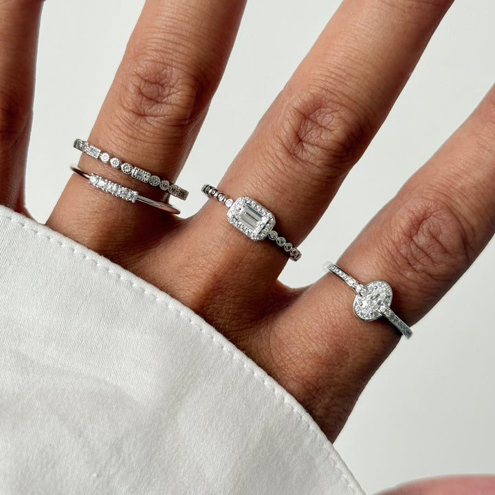 Ring met kleine witte steentjes - 124151S