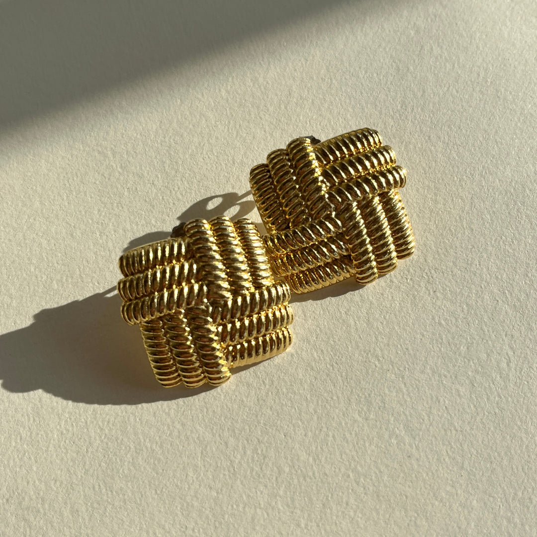 Bold earring square shape with structure - 434007B