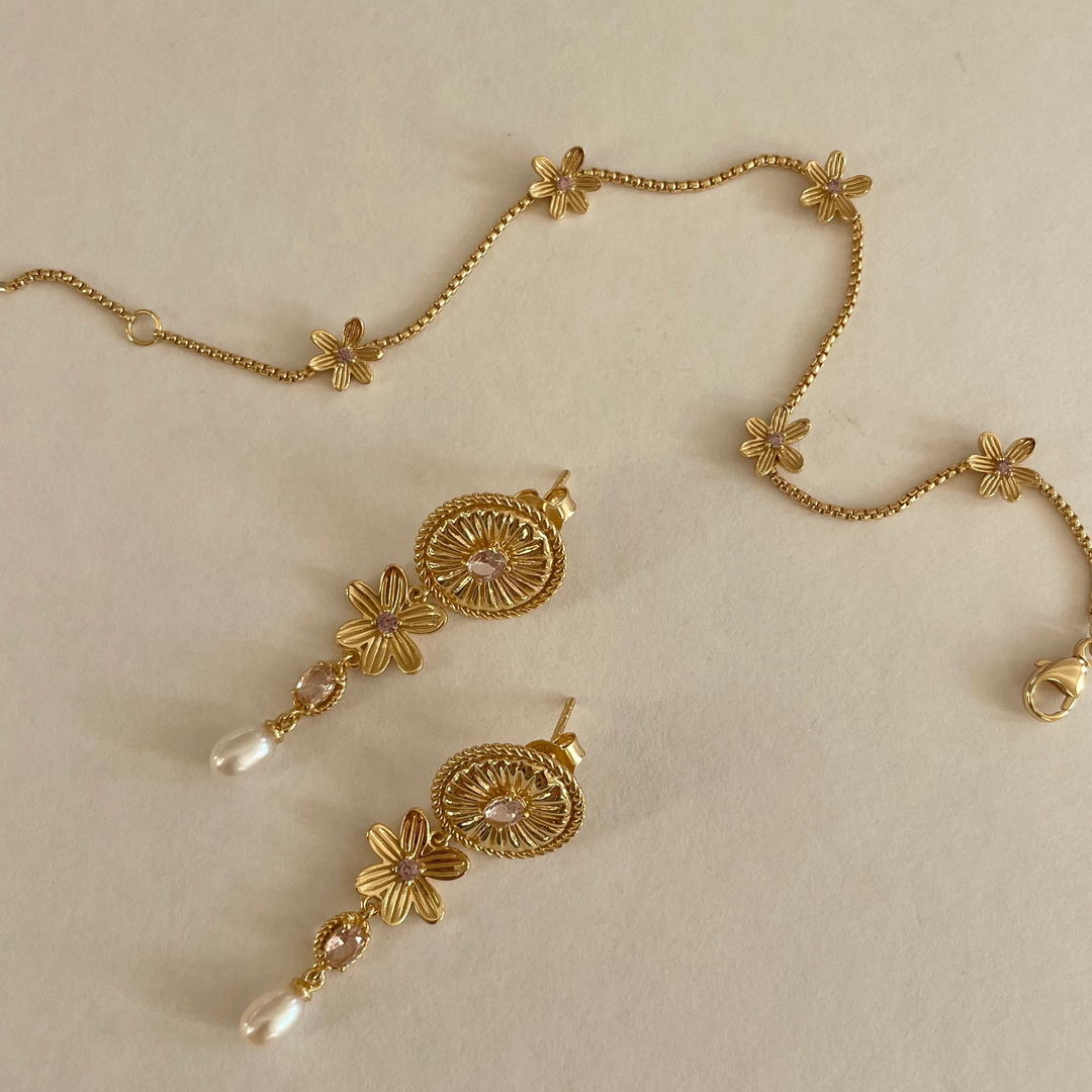 Statement earring with colored stones and sweetwater pearl - 424123Y