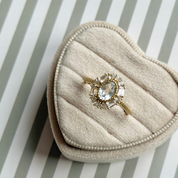 14K ring met witte topaas steen