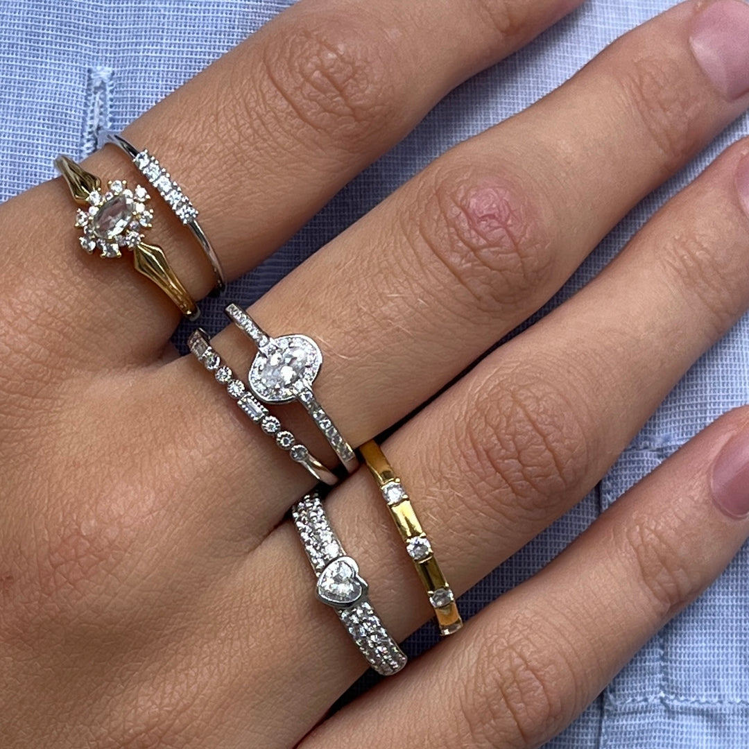 Ring met kleine witte steentjes - 124151S