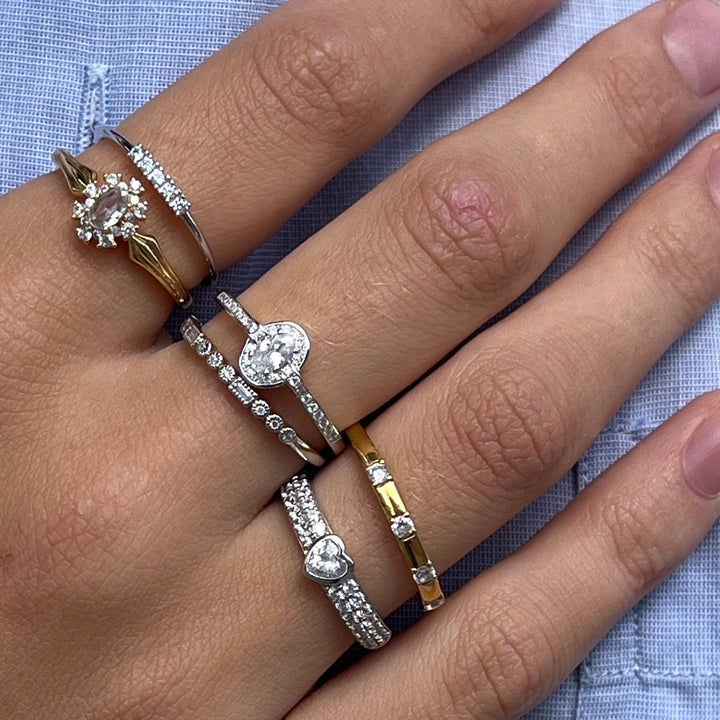 Ring met kleine witte steentjes - 124151S