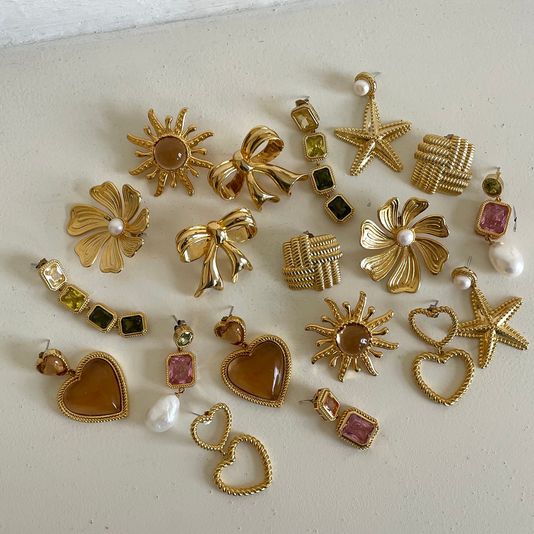 Bold heart shaped earrings with structure - 434006B