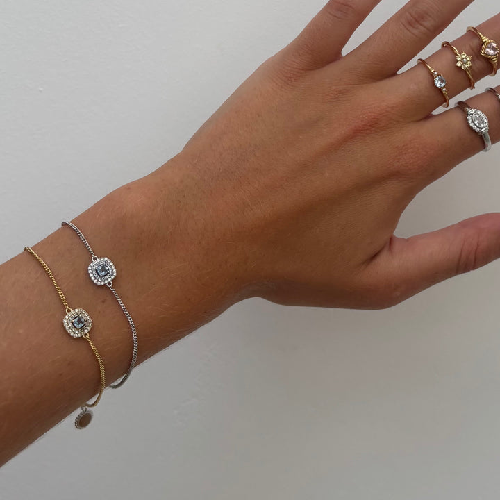 Bracelet with vintage look ornament - 22481S