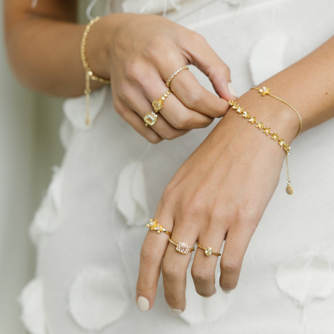 Bracelet with flower and pearl - 22446Y