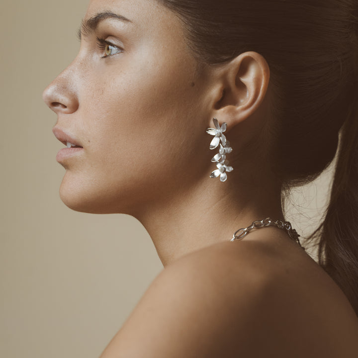 Flowershaped statement earrings with pearls - 42455S
