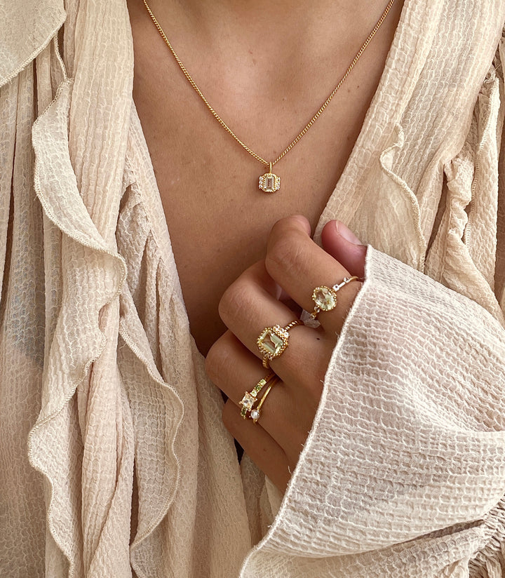 Necklace with vintage look pendant - 32425Y