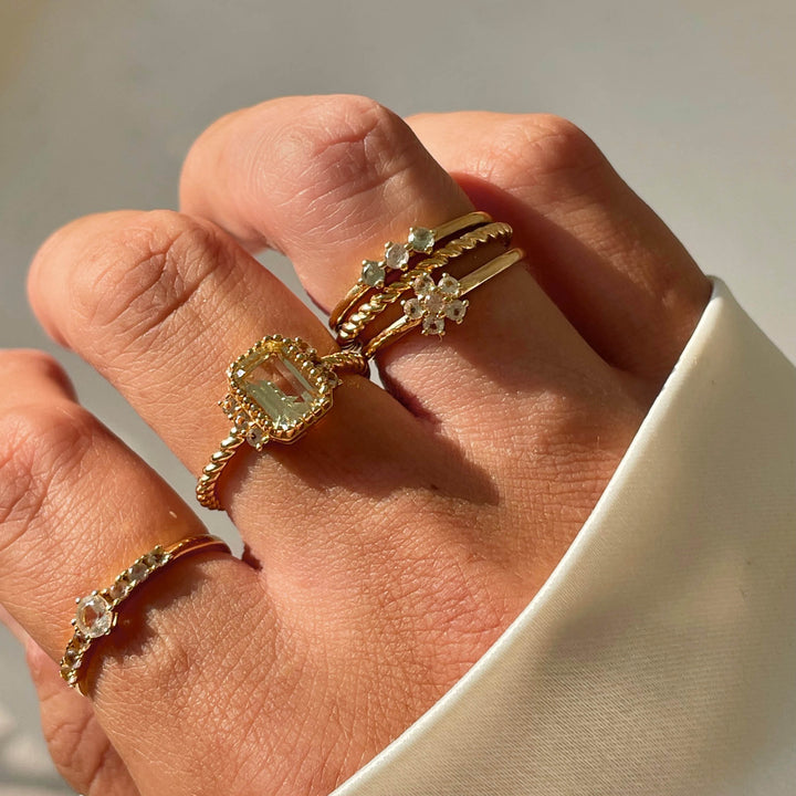 Ring met pastelstenen en bloem - 12428S